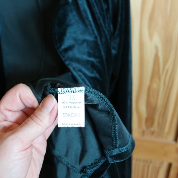 NWT Dark green velvet blazer - Picture 5 of 7